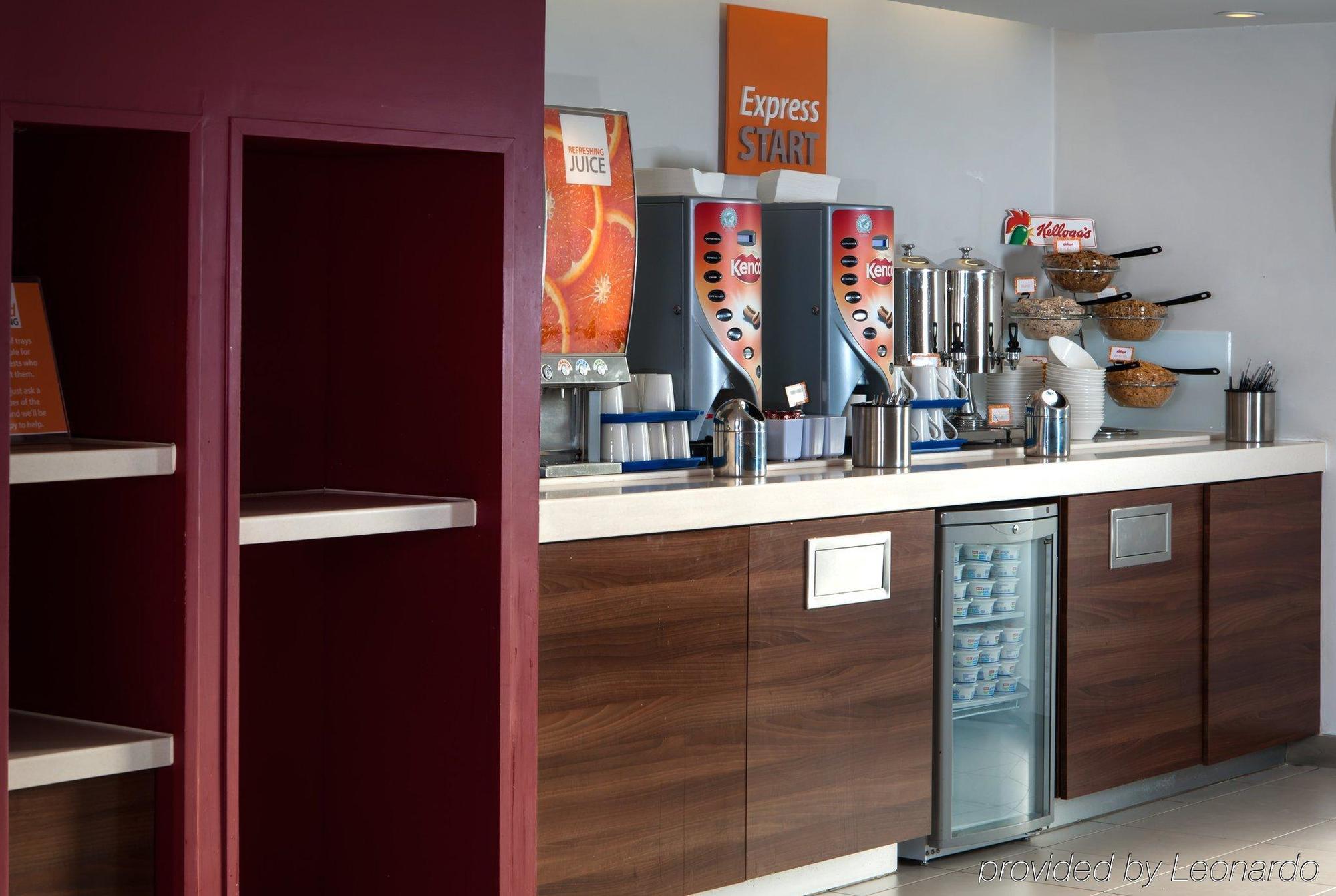 Holiday Inn Express Bristol Filton, An Ihg Hotel Экстерьер фото