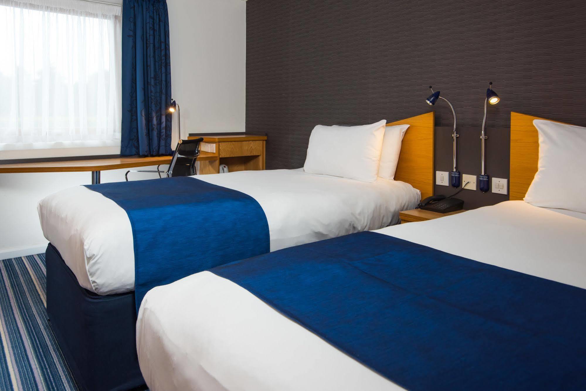 Holiday Inn Express Bristol Filton, An Ihg Hotel Экстерьер фото